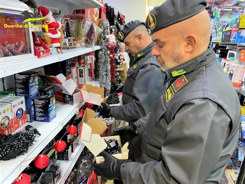 GdF Taranto: sequestrati oltre 85.000 prodotti contraffatti