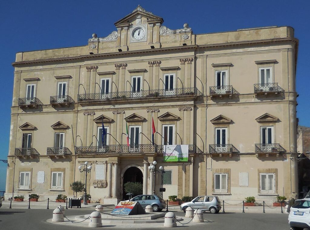 Taranto, FdI: giunta inadeguata, si torni al voto