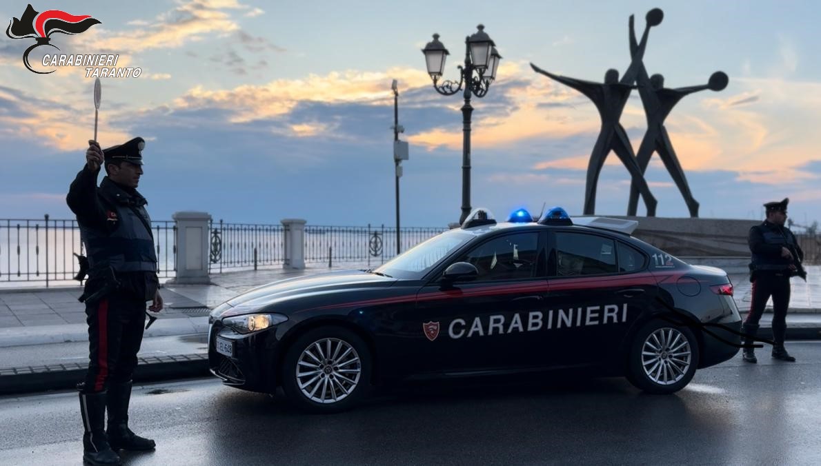 Taranto: sorpreso con 1,5 kg di droga, arrestato dai carabinieri