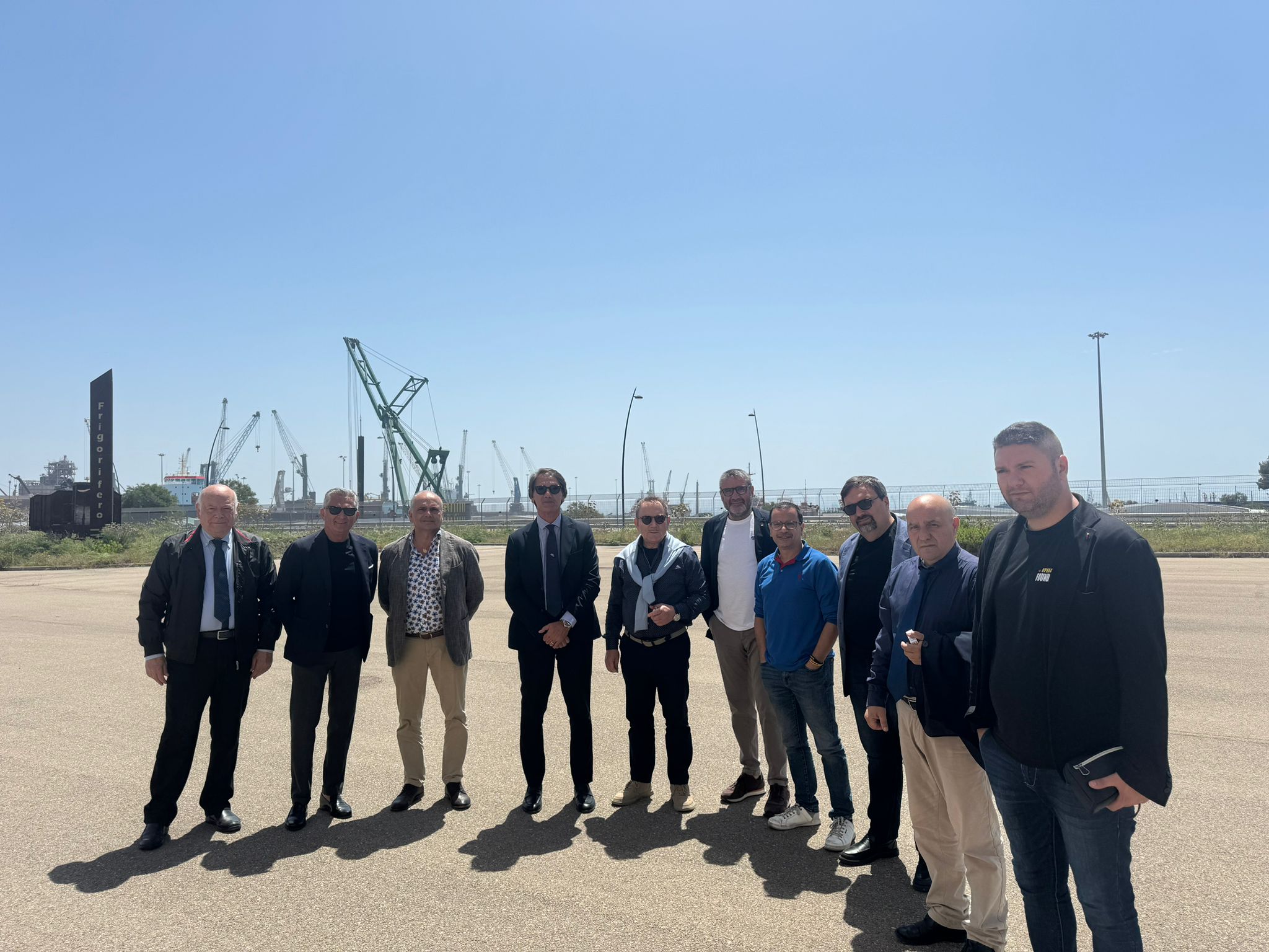 Visita della commissione attività produttive del Comune al porto mercantile di Taranto